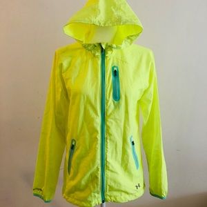 Womens UA windbreaker